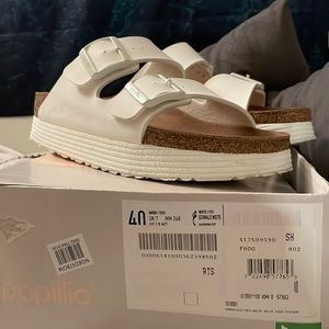 PAPILLIO BY BIRKENSTOCK! Like new, worn a couple times!